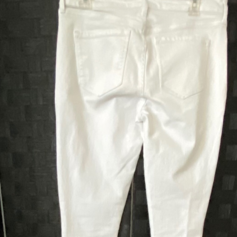 Old Navy Original, mid rise, white pant. Size 8 - Picture 5 of 5